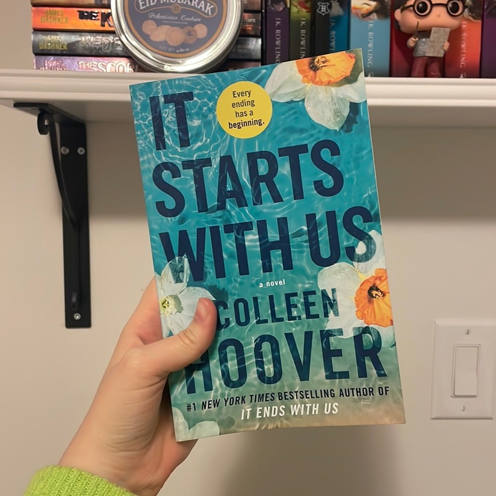 IT STARTS WITH US by Colleen Hoover